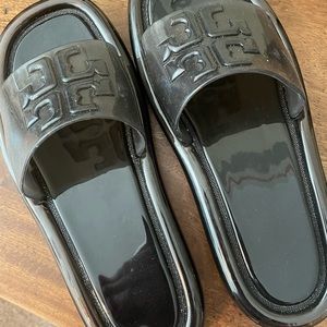 Tori Burch bubble jelly slides